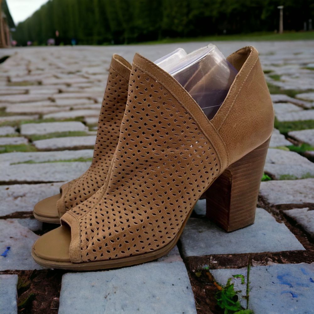 Lucky Brand Women 10M Tan Livey Leather Ankle Bootie Block Heel Shootie Brown‎